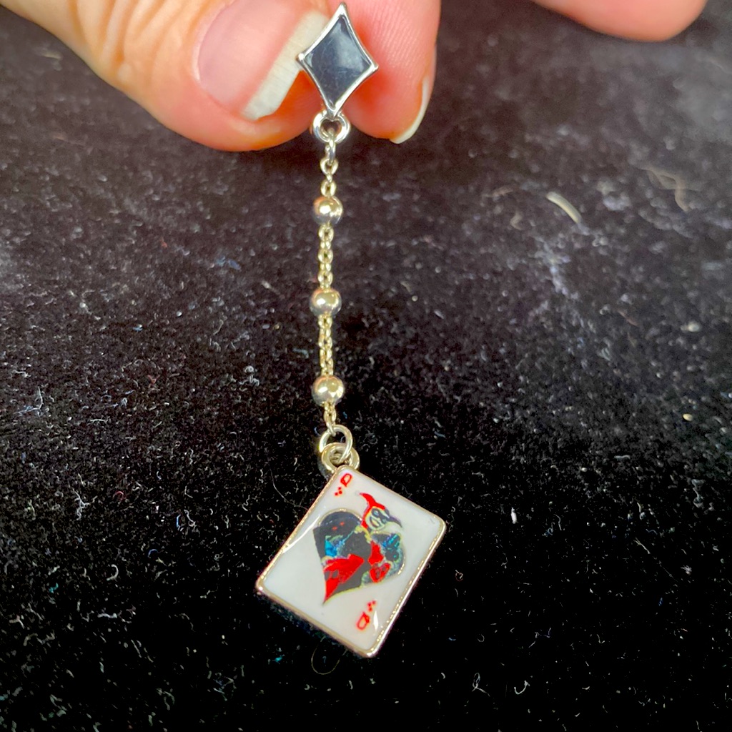 Single Silver Tone Earring With Queen Of Spades 10$